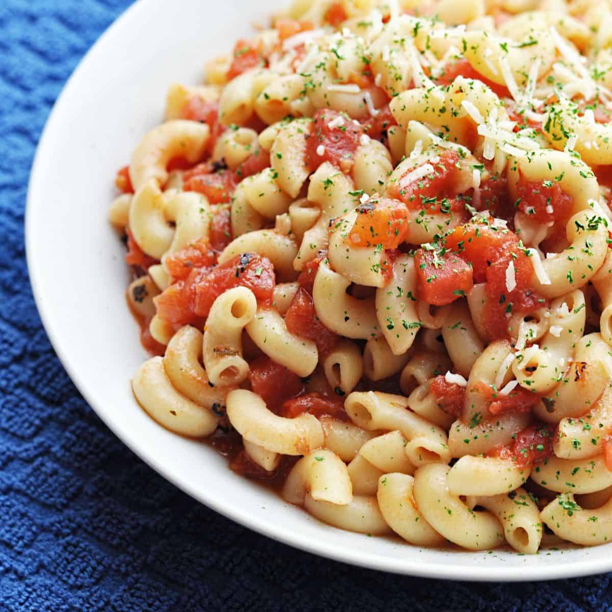 Macaroni and Tomatoes: Easy Southern Comfort Side Dish